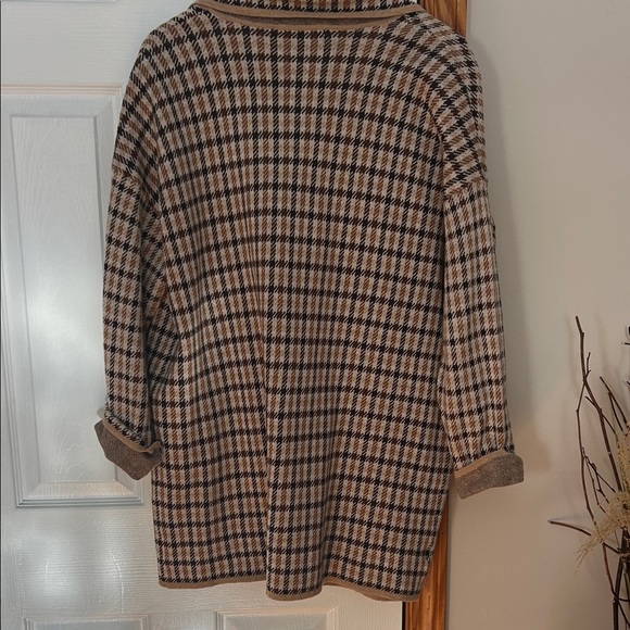LOFT Brown and Black Plaid Cardigan - Picture 4 of 7